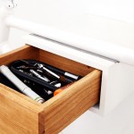 TÎAN – WHITE & OAK